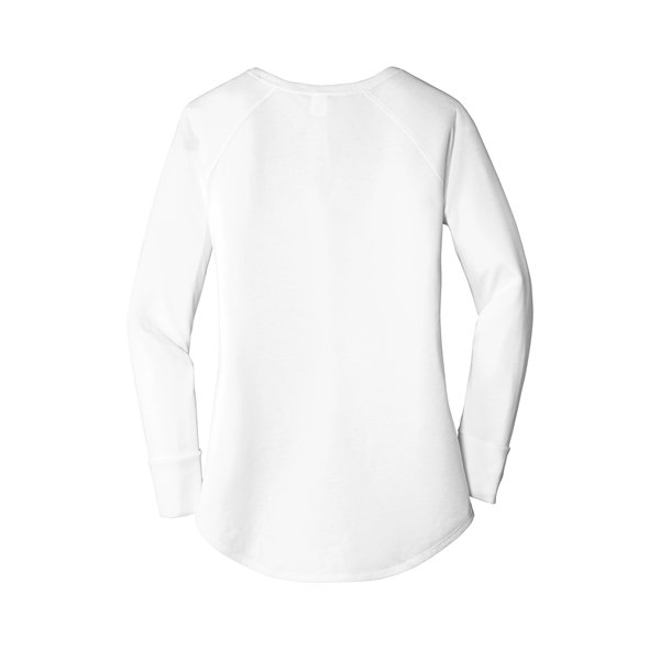 District ® Women’s Perfect Tri Long Sleeve Tunic Teewhiteb District ® Women’s Perfect Tri Long Sleeve Tunic Tee