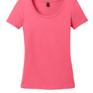 District woman coral tee